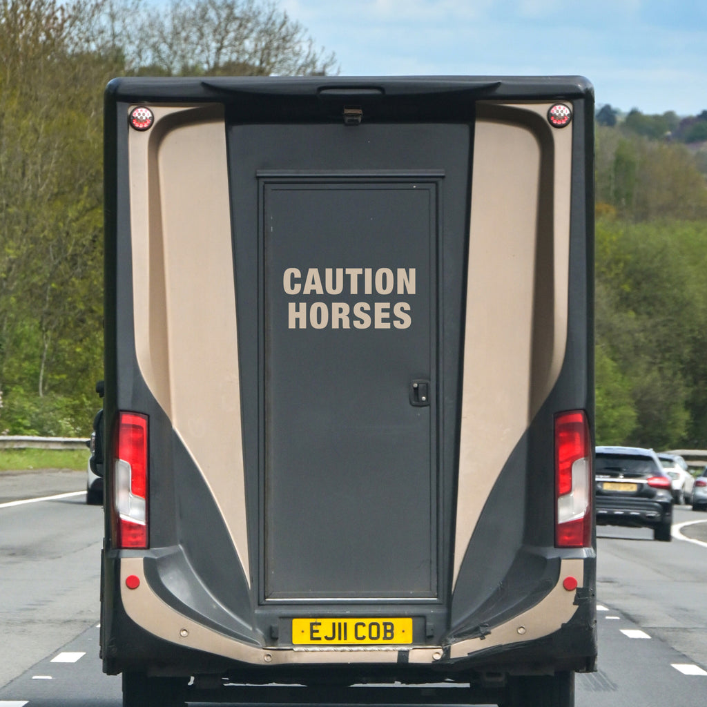 Caution Horses Vehicle Decal Sticker – Vinyl Safety Sign for Horse Trailers, Horseboxes & Towing Vehicles