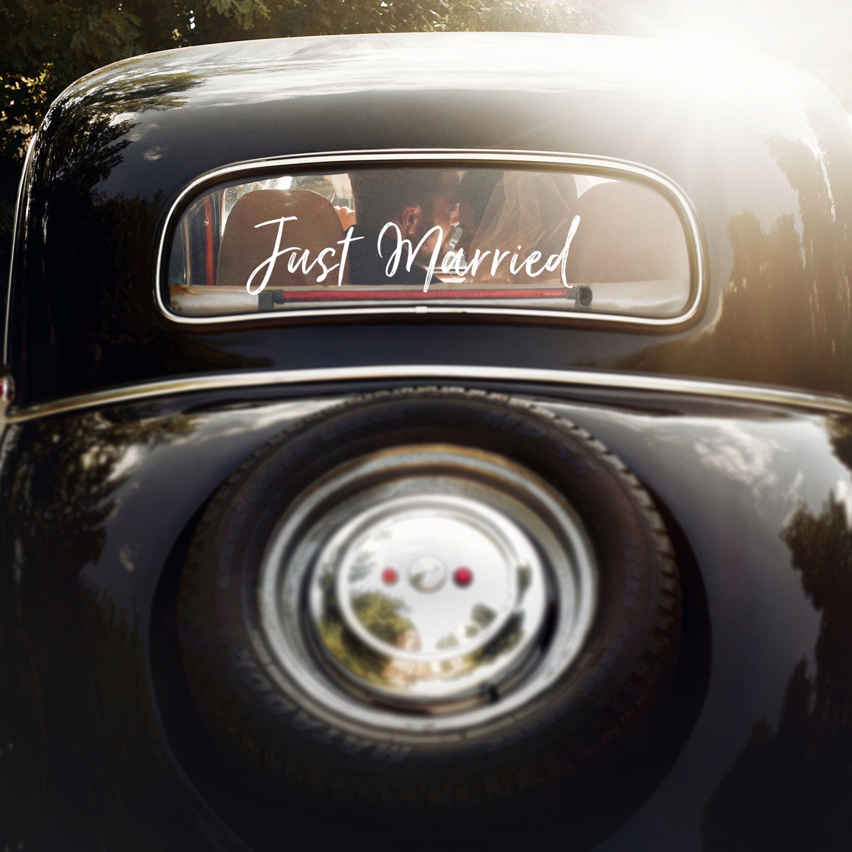 Just Married Vinyl Decal – Wedding Car Sticker for Rear Windows, Mirrors & Sign Decor